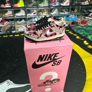 Mini Nike SB Dunk Freddy Krueger